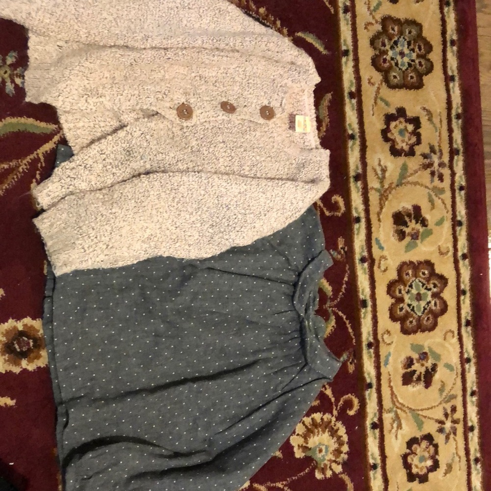 2 Baby Tops